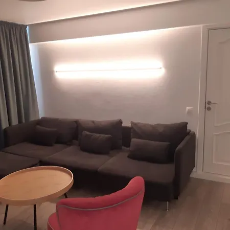 Cozy Three Bedroom Apartment Palanga